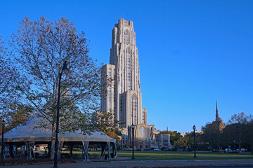  A gothic style skyscraper known as the Cathedral of Learning at the University of Pittsburgh