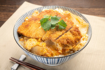 かつ丼
