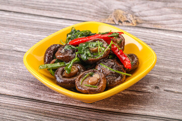 Marinated shiitake mushrooms with herbs