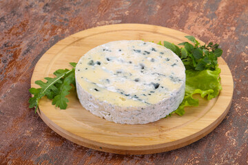 Round blue cheese