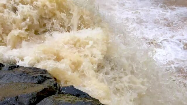 Chorro del la Chorrera Gushing Waterfall in Panama,Panning View