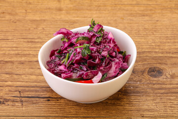 Pickled red cabbage with herbs