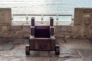 
Support for the cannons used as a defense of the fortress from attacks by sea.