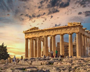 Fotobehang tourists admiring Parthenon antique temple and scenic sunset on Acropolis of Athens, Greece © Dimitrios