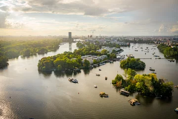 Crédence de cuisine en verre imprimé Berlin aerial view on city of berlin and the river spree