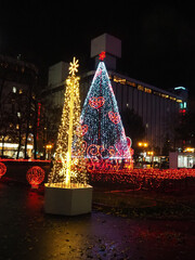 夜空に煌めくクリスマスツリー