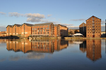 Obraz premium houses on the river