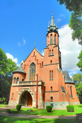Neogotycki,  jednonawowy kościół pw. Matki Boskiej Częstochowskiej w Dołhobyczowie.  - obrazy, fototapety, plakaty