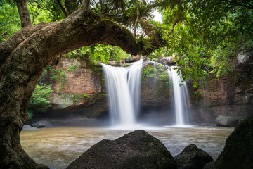 Obraz premium Beautiful waterfall landscape in Thailand