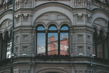 Fototapeta na wymiar Reflection in the building window