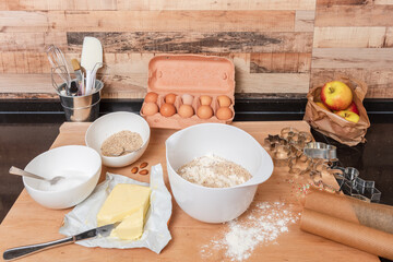 In der Weihnachtszeit ist das Backen von Weihnachtskeksen nicht nur für Kinder ein Vergnügen