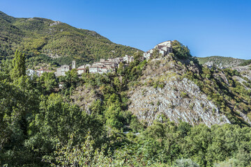 Fototapeta na wymiar Villalago hilltop village, Abruzzo, Italy