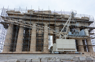 Travel to historical places in Greece.