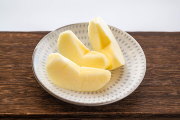 カットしたぐんま名月