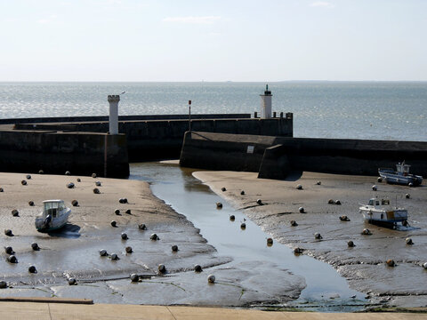 port de Tharon plage