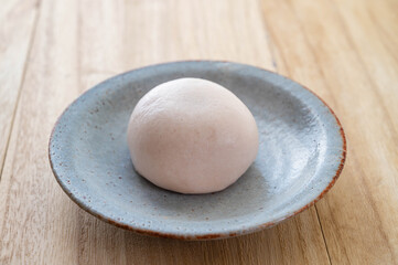 ピンク色のまんじゅう