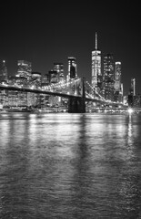 Plakat Black and white night view of Manhattan waterfront, New York City, USA.