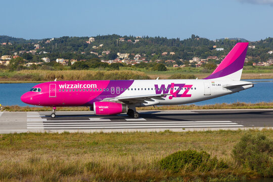 Wizzair Bilder – Durchsuchen 453 Archivfotos, Vektorgrafiken und Videos ...