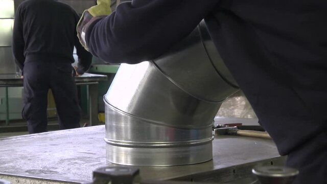 produzione di condotti di condizionamento dell'aria