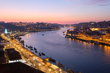 Naklejka premium View of Porto and the river Duoro at Dusk