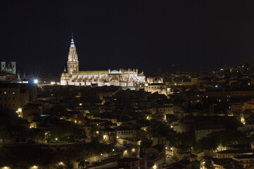 Fototapeta na wymiar Spanish old town by night