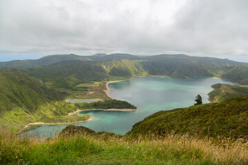 Fototapeta na wymiar Panorama Lac de Feu aux Açores à Saõ Miguel en été