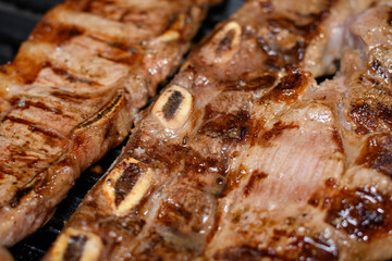Costilla de res asado a la parrilla