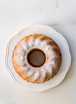 Marble cake with powdered sugar (top view)