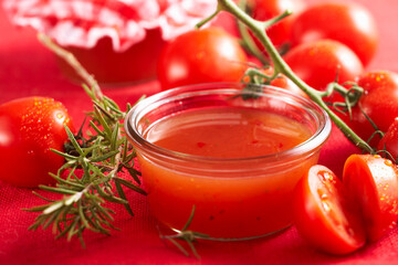 Spicy tomato jam with rosemary