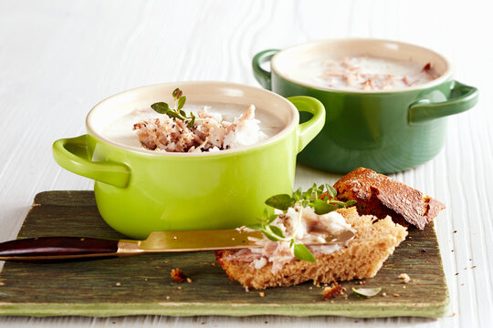 Duck rillette in cocottes