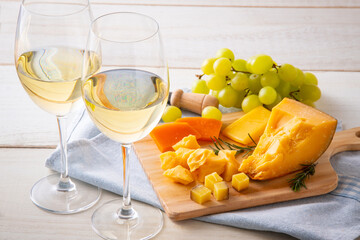 白ワインとチーズ