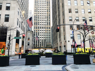 Obraz premium NEW-YORK,UAS November 20,2020: Manhattan streets half-empty streets due to the Covid -19 pandemic in New-York city, USA 