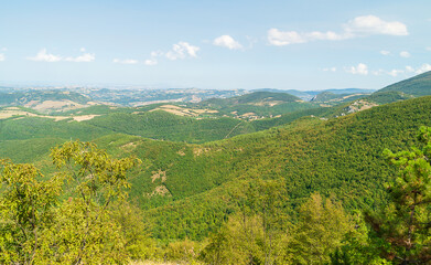 Vista dal sentiero 109AG da Poggio San Romualdo a Castelletta nelle Marche