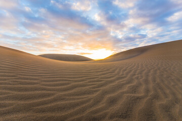Fototapeta na wymiar Sunrise in the desert.