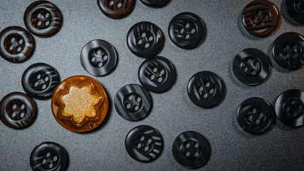 the largest yellow shirt button