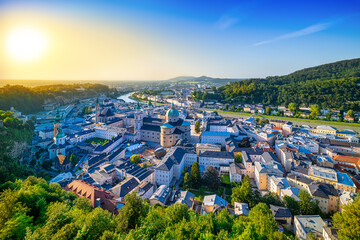 Fototapeta premium panoramic view at the city center of salzburg, austria