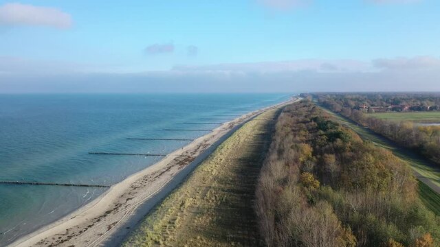 Flug entlang der Ostseek&uuml;ste bei Zingst