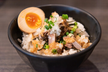 チャーシュー丼