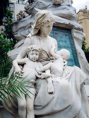 Obraz premium statue in the garden