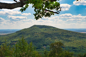 Panorama Blick auf den großen Gleichberg in Südthüringen Deutschland
