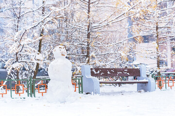 Scene urbun landscape with white snowman