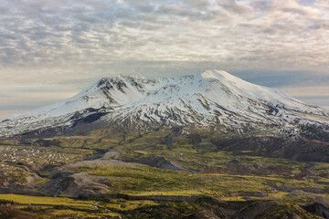 Fototapeta premium Mt St Helens Cloudy Day Winter
