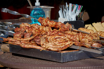 Food, meal, dinner, dish, cheese, meat, chicken, cuisine, delicious, baked, pizza, cooked, fried, pie, lunch, italian, tomato, appetizer, sauce, gourmet, market, restaurant, salad, supper, food prepar