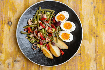 Nizarda salad green beans and dried tomatoes, Spain