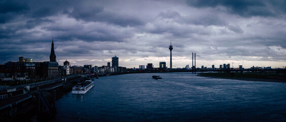 D&uuml;sseldorf, Panorama