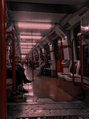 Obraz na płótnie Canvas Metro rojo