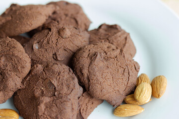 Super delicious Chocolate and Almond Cookies