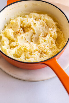 Mashed potatoes with grated nutmeg