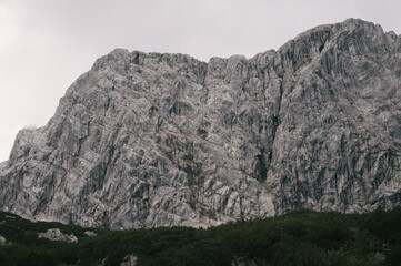 Fototapeta na wymiar Hiking in Dachstein mountains (Dachsteingebirge