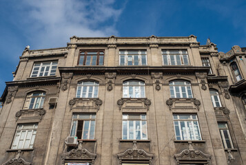 Fototapeta na wymiar Typical buildings and street in Eminonu district in city of Istanbul, Turkey